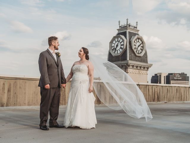 Shelby and Andrew&apos;s Wedding in Louisville, Kentucky 5