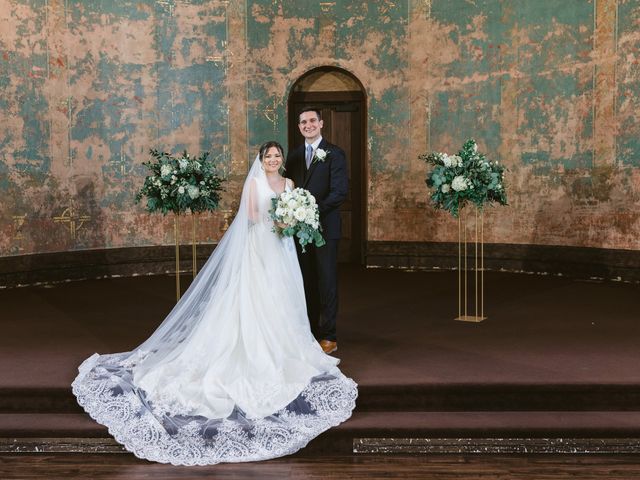 Jackson and Kristen&apos;s Wedding in Cincinnati, Ohio 9