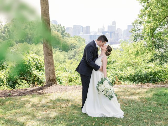 Jackson and Kristen&apos;s Wedding in Cincinnati, Ohio 31