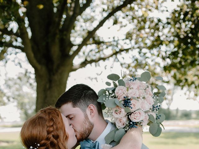 Nate and Hannah&apos;s Wedding in Wakarusa, Indiana 13