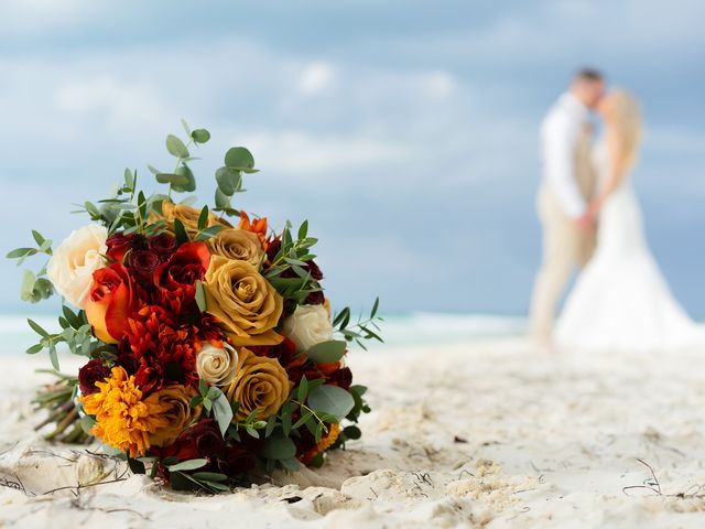 Nick and Katie&apos;s Wedding in Cancun, Mexico 8