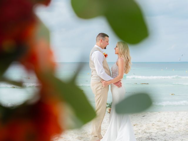 Nick and Katie&apos;s Wedding in Cancun, Mexico 9