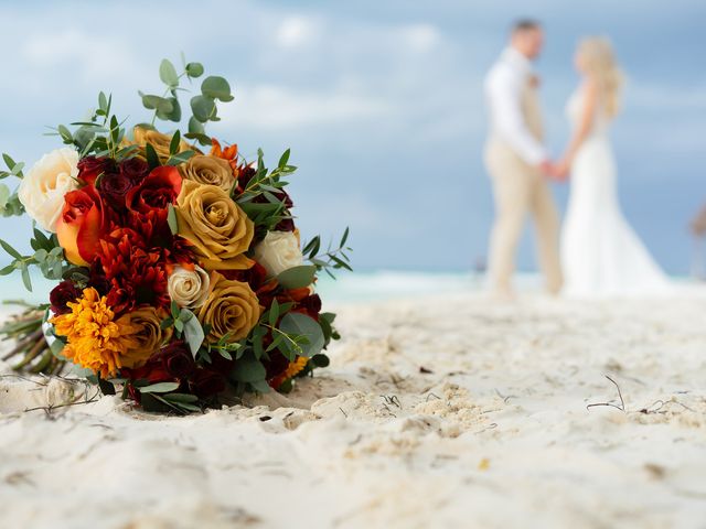 Nick and Katie&apos;s Wedding in Cancun, Mexico 11