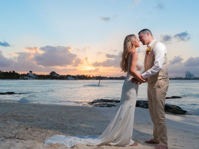 Nick and Katie&apos;s Wedding in Cancun, Mexico 30