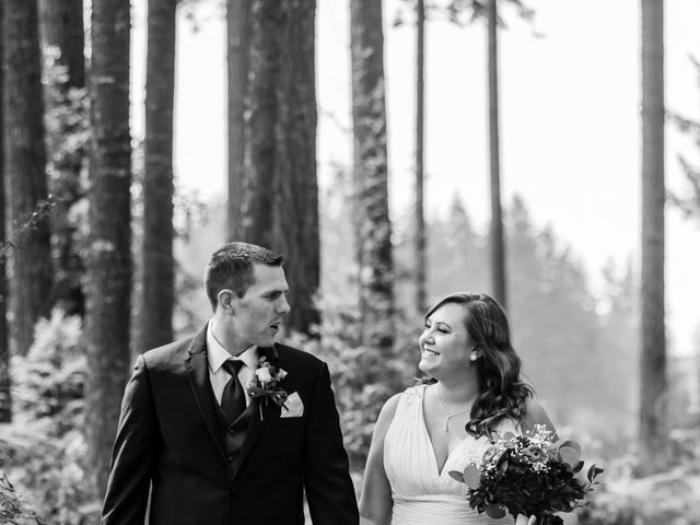 Paul and Kelli&apos;s Wedding in Port Orchard, Washington 9