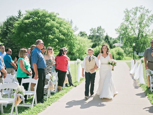 Kelly and Chris&apos;s Wedding in Green Bay, Wisconsin 3