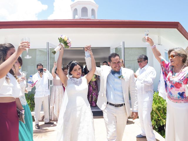Oscar and Gina&apos;s Wedding in Cancun, Mexico 19