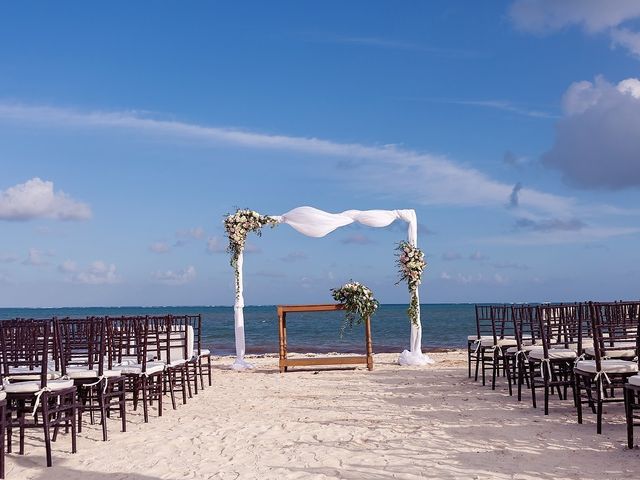 Arturo and Melanie&apos;s Wedding in Cancun, Mexico 40