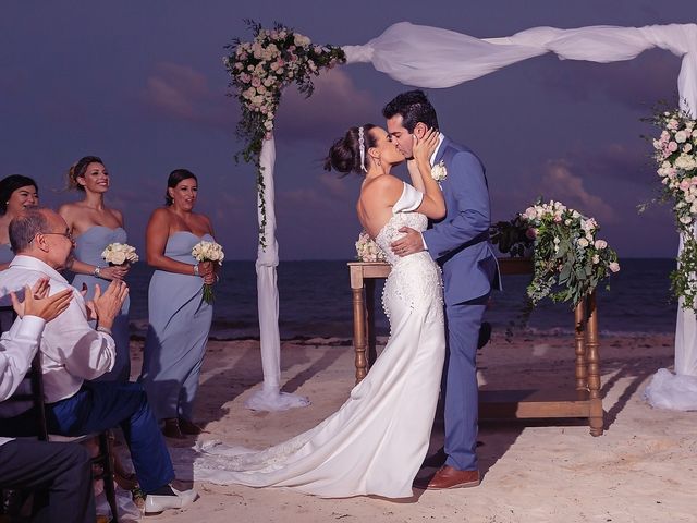 Arturo and Melanie&apos;s Wedding in Cancun, Mexico 49