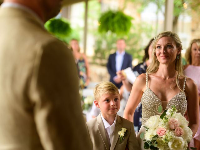 Bethanne and Craig&apos;s Wedding in Lake Ozark, Missouri 15