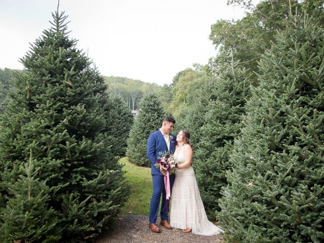 Dustin and Amanda&apos;s Wedding in Glenville, North Carolina 28