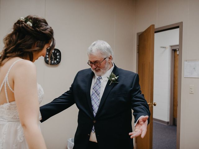 Elijah and Alyssa&apos;s Wedding in Green Bay, Wisconsin 12