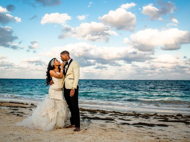 Malik and Breean&apos;s Wedding in Cancun, Mexico 22