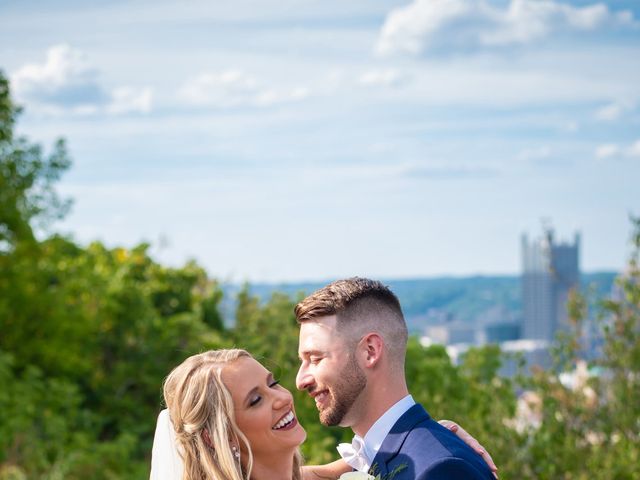 Nic and Kenzie&apos;s Wedding in Pittsburgh, Pennsylvania 3