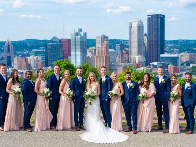 Nic and Kenzie&apos;s Wedding in Pittsburgh, Pennsylvania 16