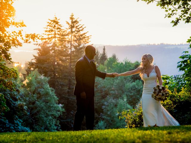Colin and Kayla&apos;s Wedding in Bridal Veil, Oregon 20