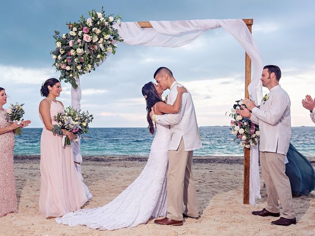 Sean and Robin&apos;s Wedding in Cancun, Mexico 59