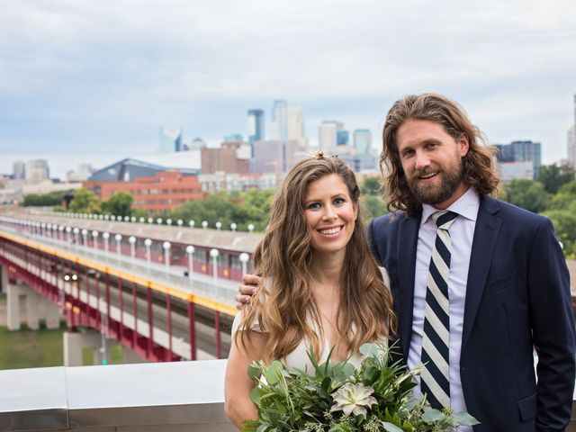 Travis and Caroline&apos;s Wedding in Minneapolis, Minnesota 15