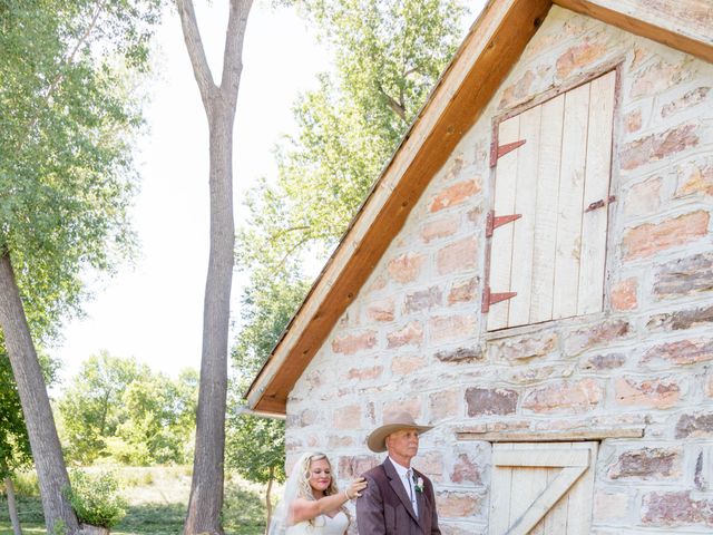 Matthew and Jennifer&apos;s Wedding in Spearfish, South Dakota 9