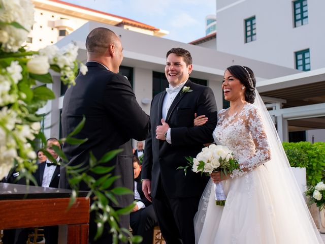 Gilberto and Regina&apos;s Wedding in San Juan, Puerto Rico 39