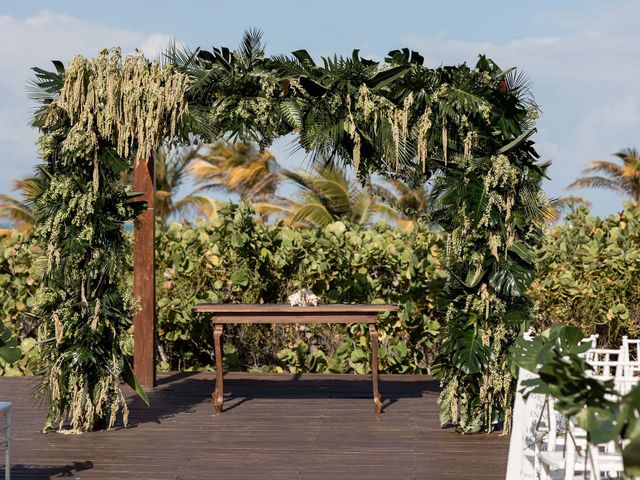 Ryan and Mariel's Wedding in Cancun, Mexico 38