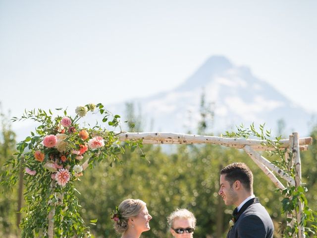 Aaron and Jacqueline&apos;s Wedding in Hood River, Oregon 56