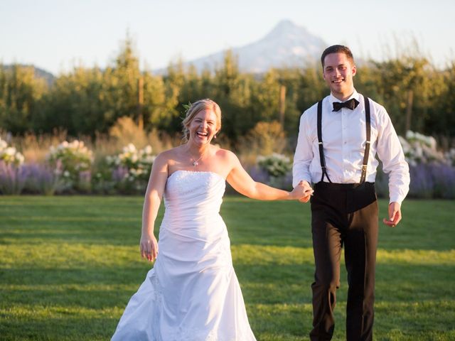 Aaron and Jacqueline&apos;s Wedding in Hood River, Oregon 85