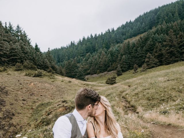 Sarra and Ben&apos;s Wedding in Pacific City, Oregon 13