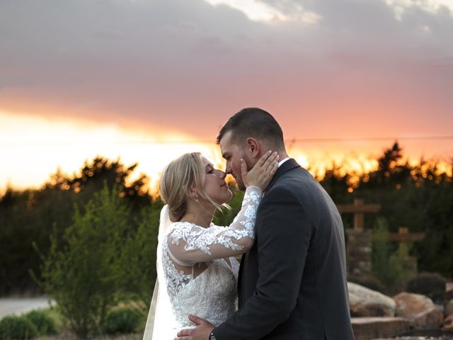 Courtney and Landon&apos;s Wedding in Stillwater, Oklahoma 11