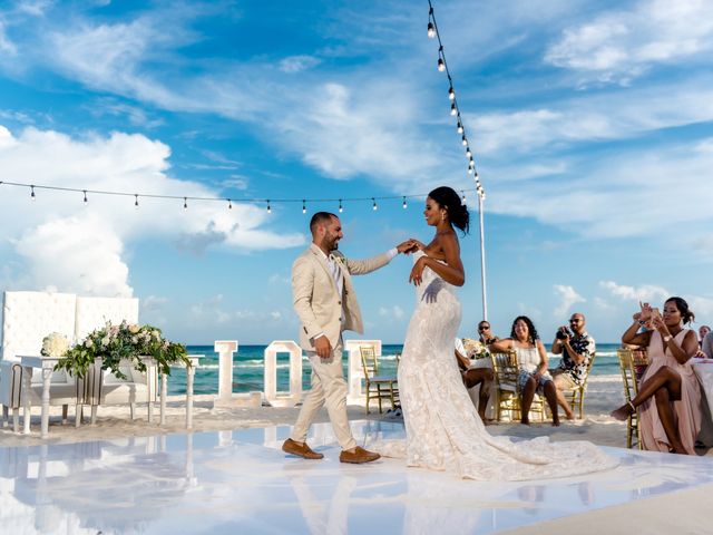 Mike and Gladys&apos;s Wedding in Playa del Carmen, Mexico 14