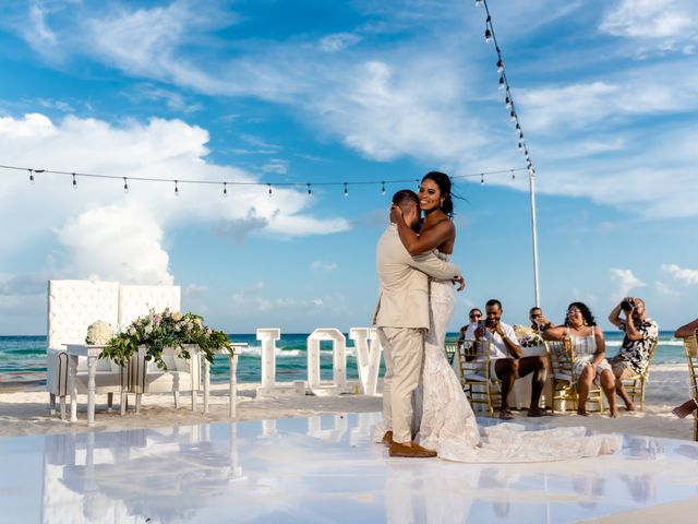 Mike and Gladys&apos;s Wedding in Playa del Carmen, Mexico 35