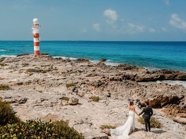 Tomcy and Jasmine&apos;s Wedding in Cancun, Mexico 31