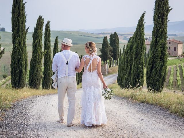 Laci and Gabi&apos;s Wedding in Volterra, Italy 4