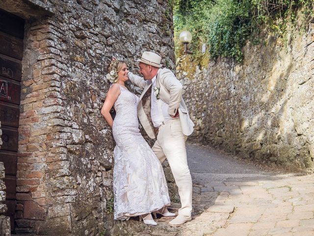 Laci and Gabi&apos;s Wedding in Volterra, Italy 5