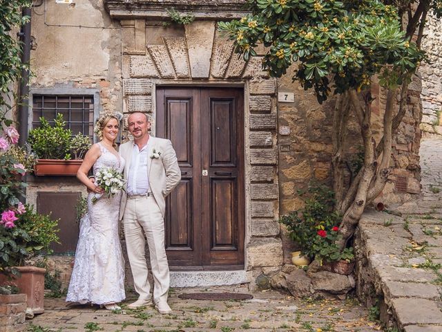 Laci and Gabi&apos;s Wedding in Volterra, Italy 6