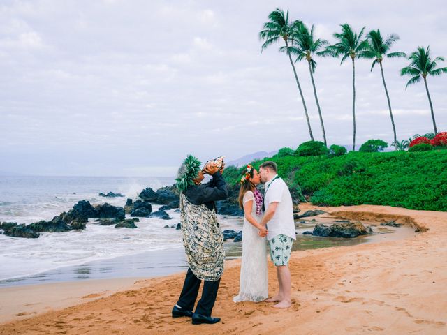 Patricia and Sebastian&apos;s Wedding in Kihei, Hawaii 5