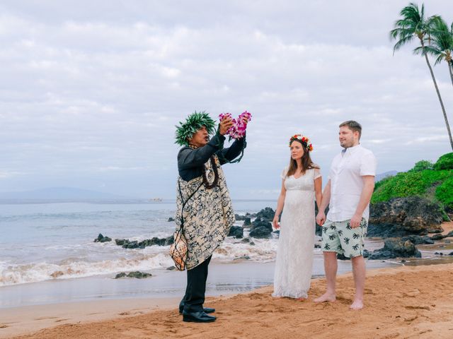 Patricia and Sebastian&apos;s Wedding in Kihei, Hawaii 7