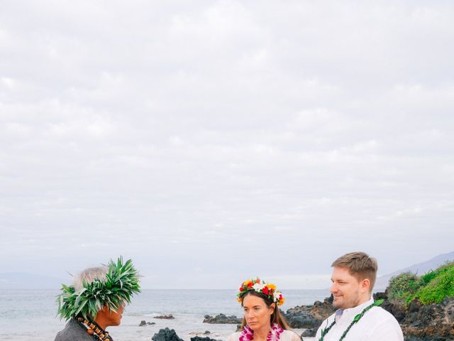 Patricia and Sebastian&apos;s Wedding in Kihei, Hawaii 12