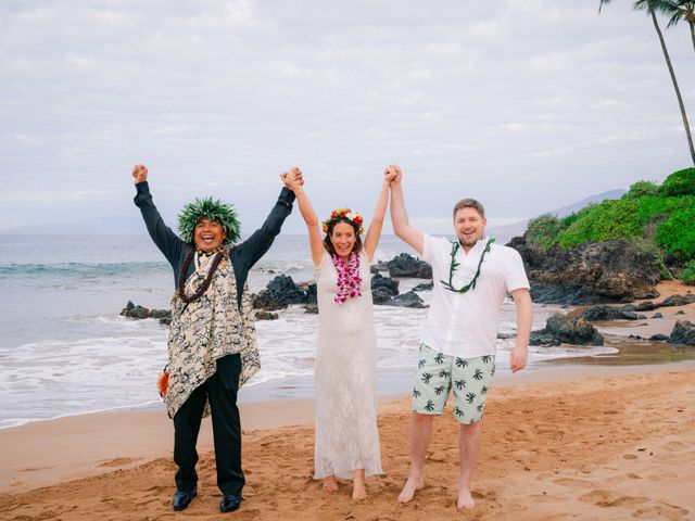 Patricia and Sebastian&apos;s Wedding in Kihei, Hawaii 14