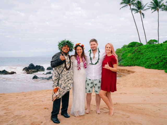 Patricia and Sebastian&apos;s Wedding in Kihei, Hawaii 15