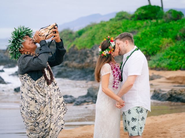 Patricia and Sebastian&apos;s Wedding in Kihei, Hawaii 61