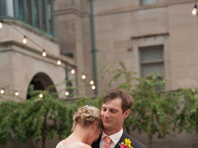 Stacy and Tyler&apos;s Wedding in Minneapolis, Minnesota 16