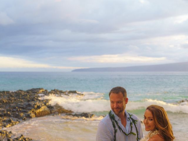 Brittany and Andrew&apos;s Wedding in Kihei, Hawaii 17