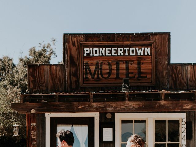 Tommy and Beckie&apos;s Wedding in Pioneertown, California 9