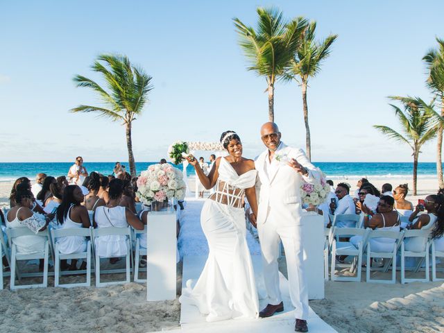 Shronda and Darren&apos;s Wedding in Punta Cana, Dominican Republic 39
