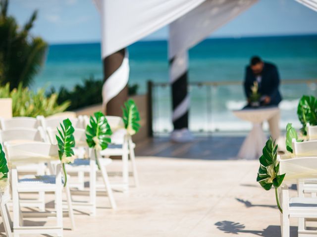 Erin and Karl&apos;s Wedding in Cancun, Mexico 32