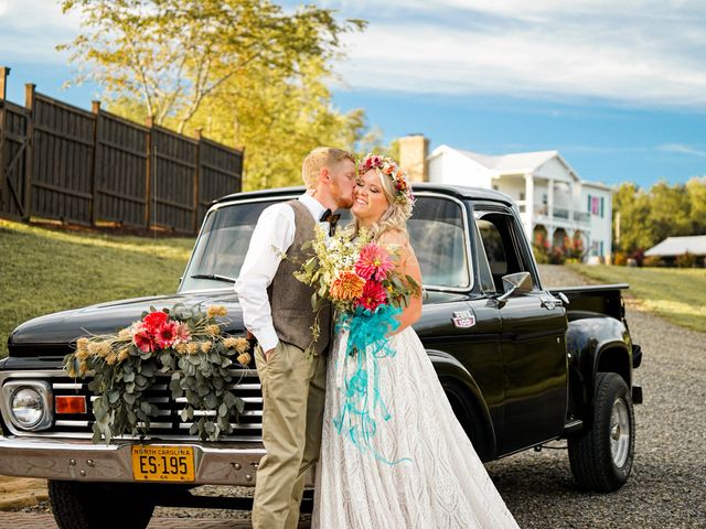 Hunter and Carson&apos;s Wedding in Asheville, North Carolina 68