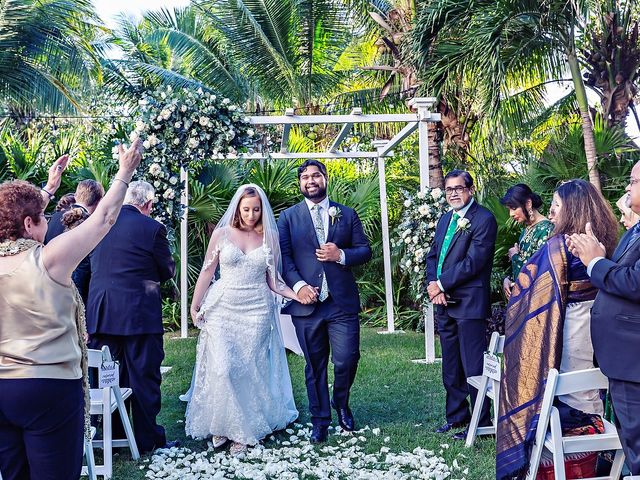 Noah and Avery&apos;s Wedding in Cancun, Mexico 30