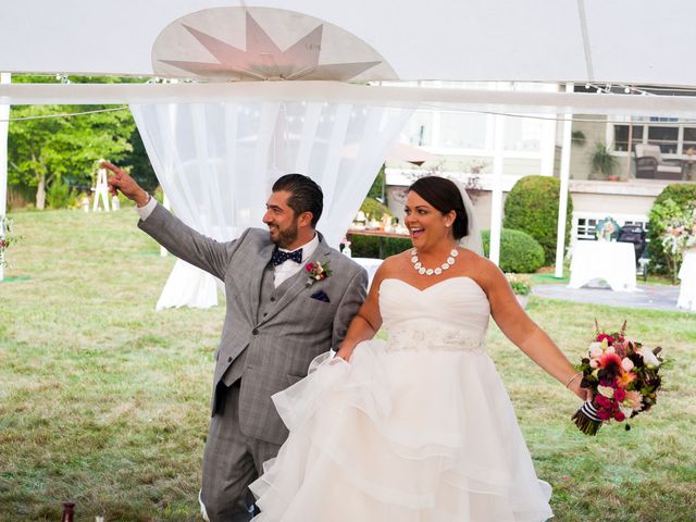 Derek and Christy&apos;s Wedding in Tiverton, Rhode Island 9