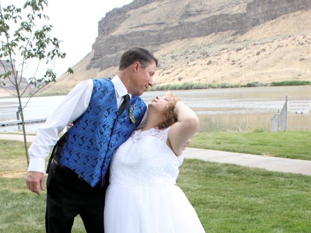 Renee and Steve&apos;s Wedding in Murphy, Idaho 6